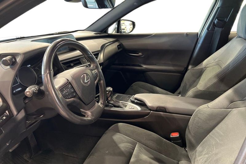 Lexus UX bild 14