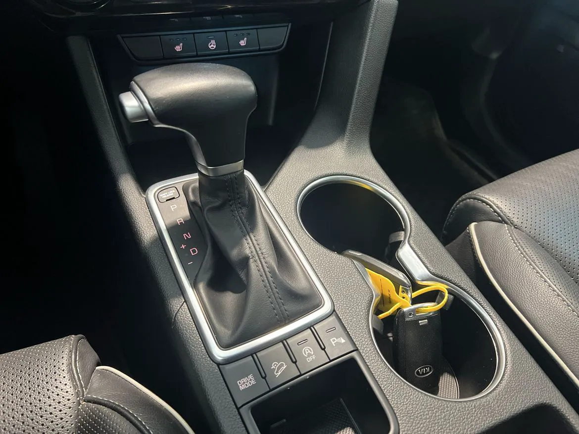 Vehicle image 25