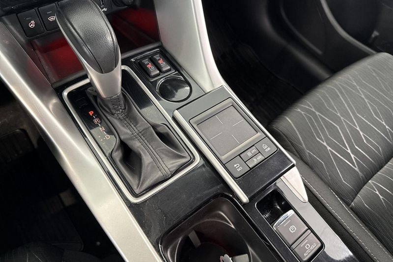 Mitsubishi Eclipse Cross bild 12