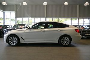 BMW 320 bild 2