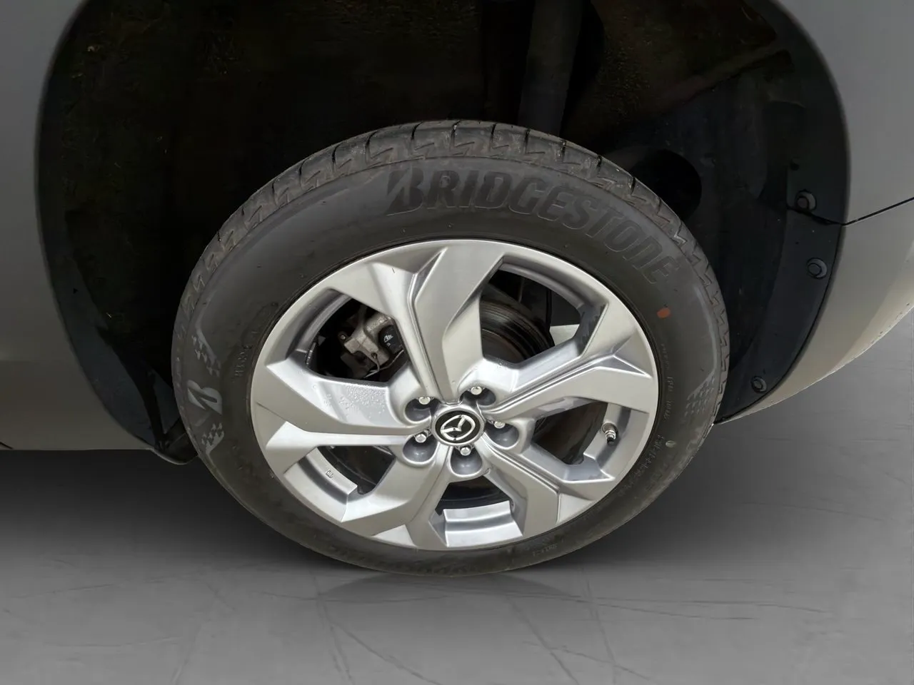 Vehicle image 33