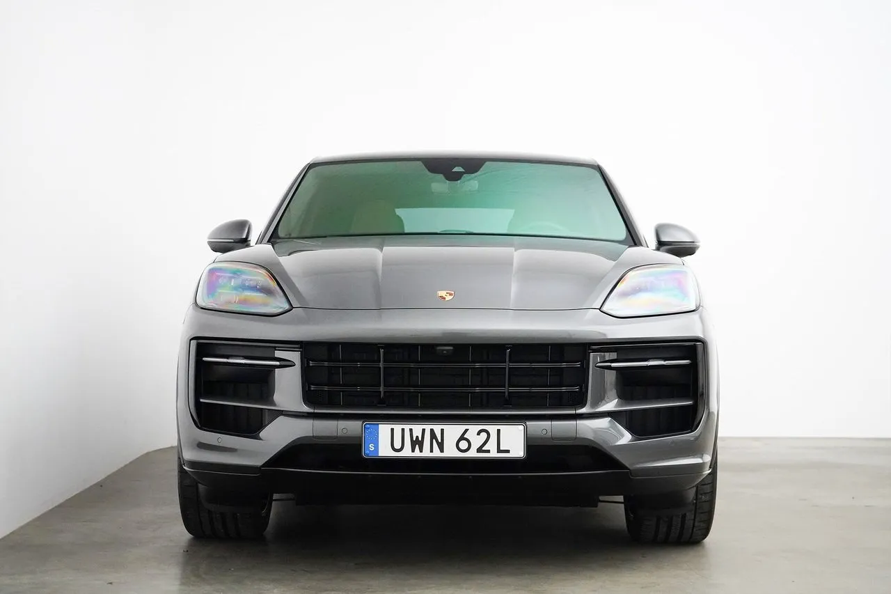 Vehicle image 28