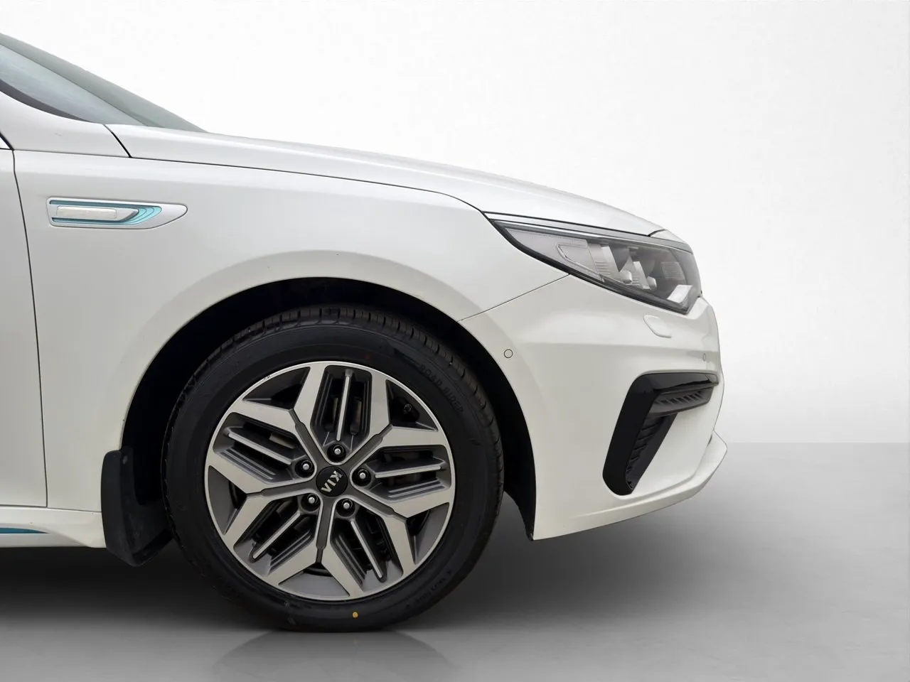 Vehicle image 30