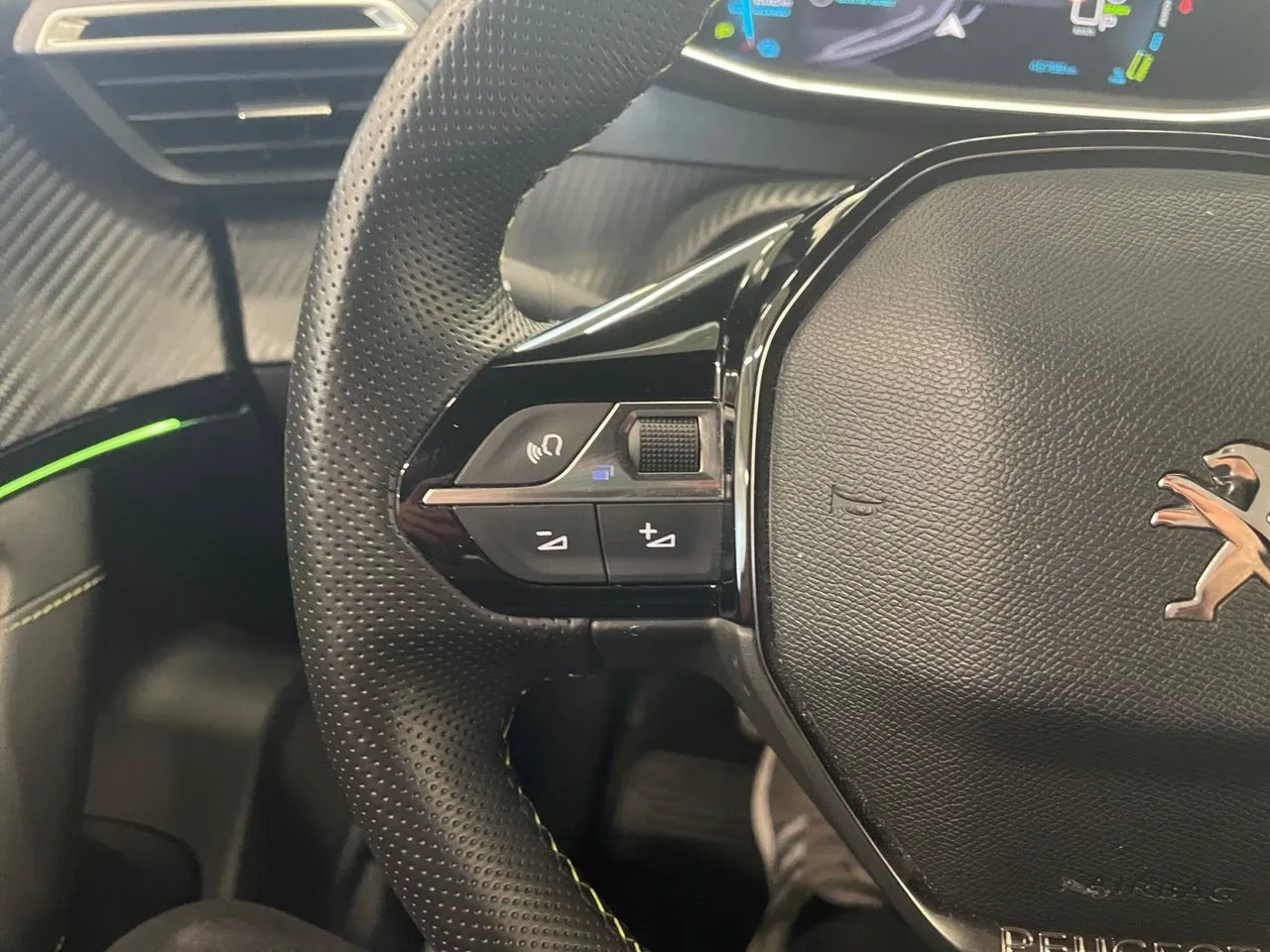 Vehicle image 24