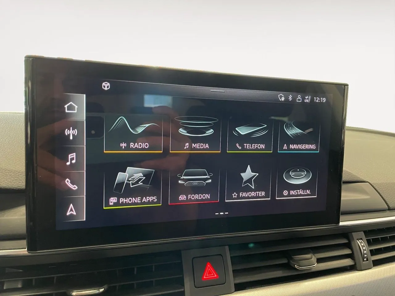 Vehicle image 20