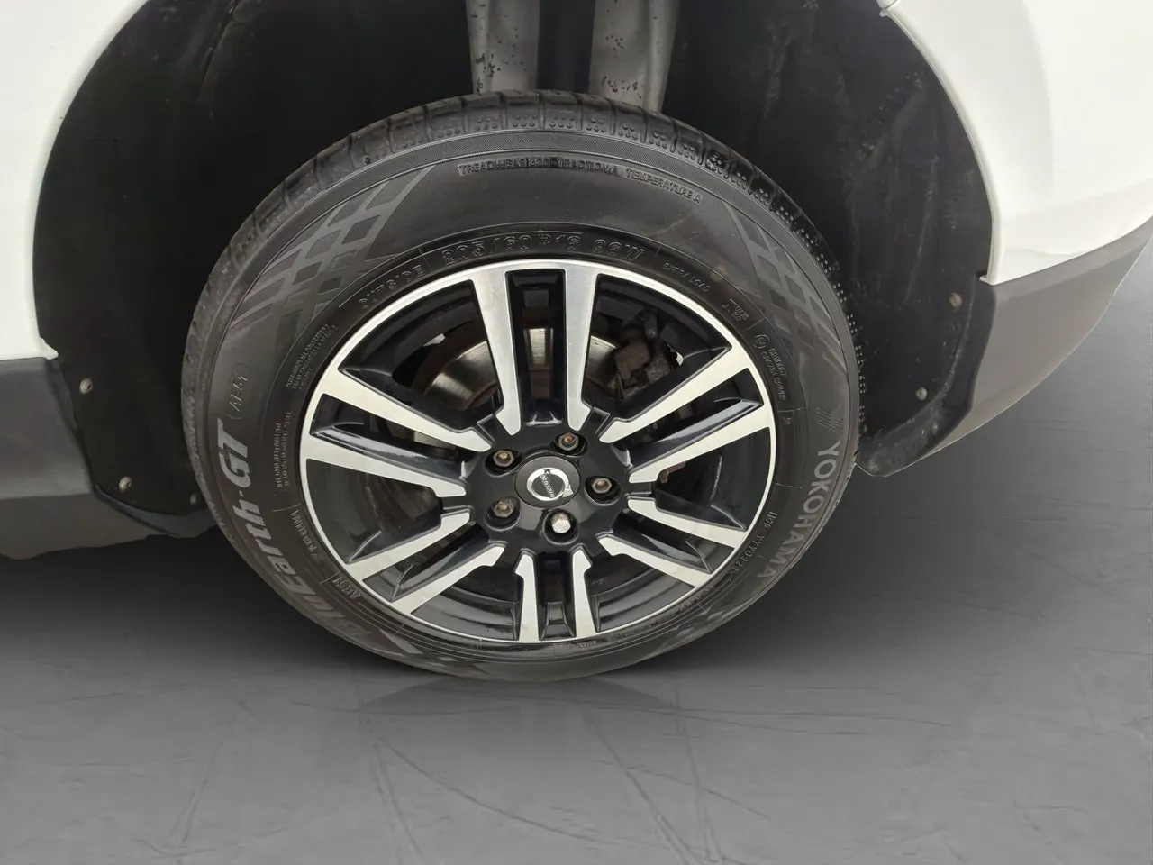 Vehicle image 30