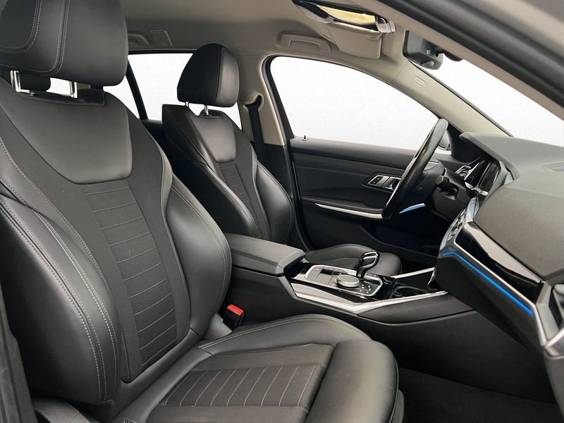 BMW 330 bild 14