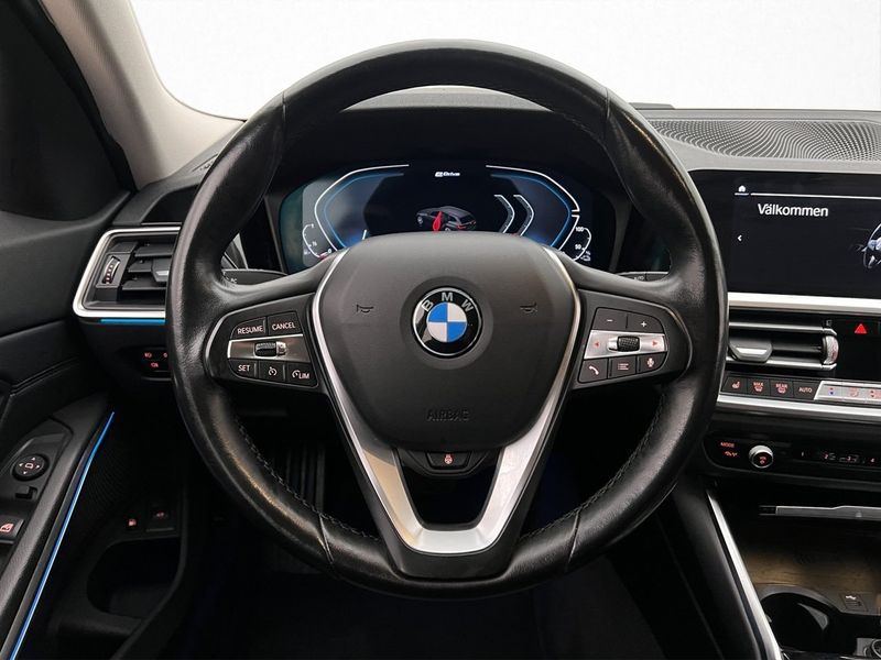 BMW 330 bild 13