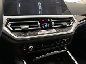 BMW 330 bild 25