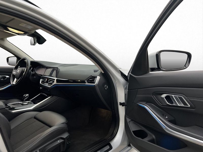 BMW 330 bild 15