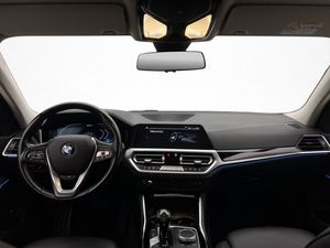 BMW 330 bild 12