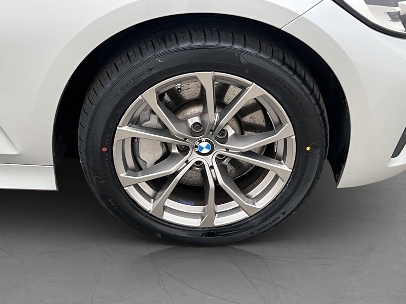 BMW 330 bild 34