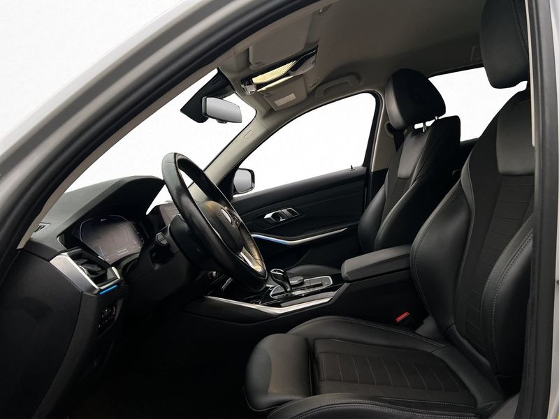 BMW 330 bild 11