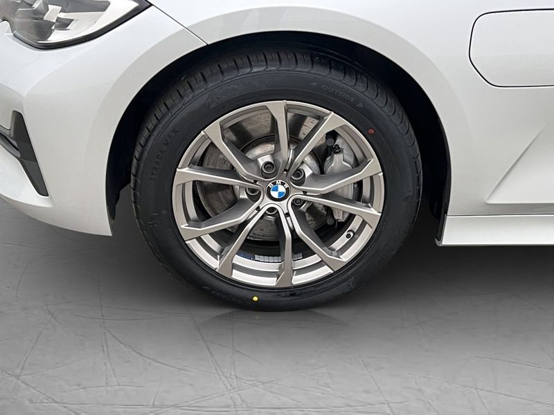 BMW 330 bild 31
