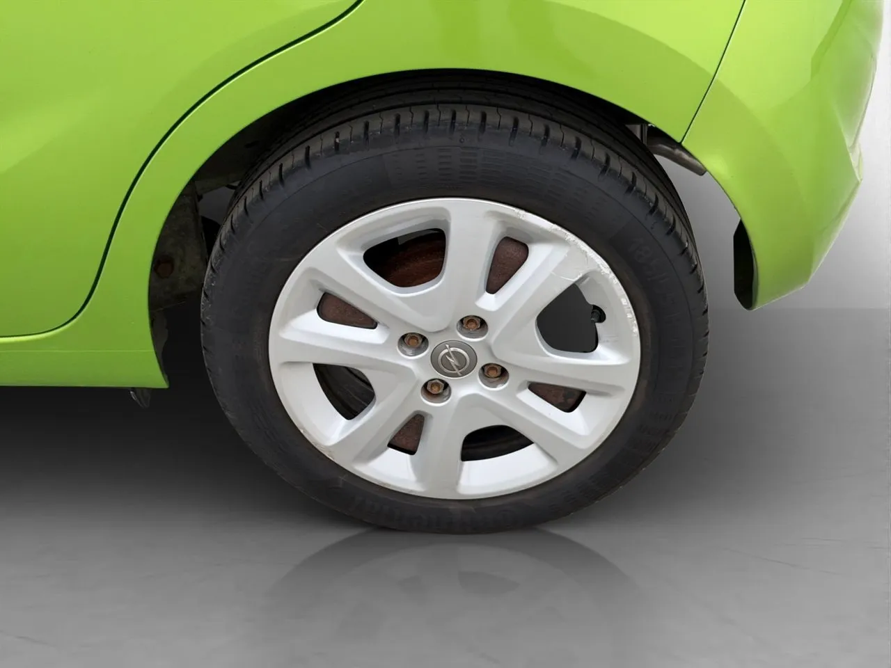 Vehicle image 22