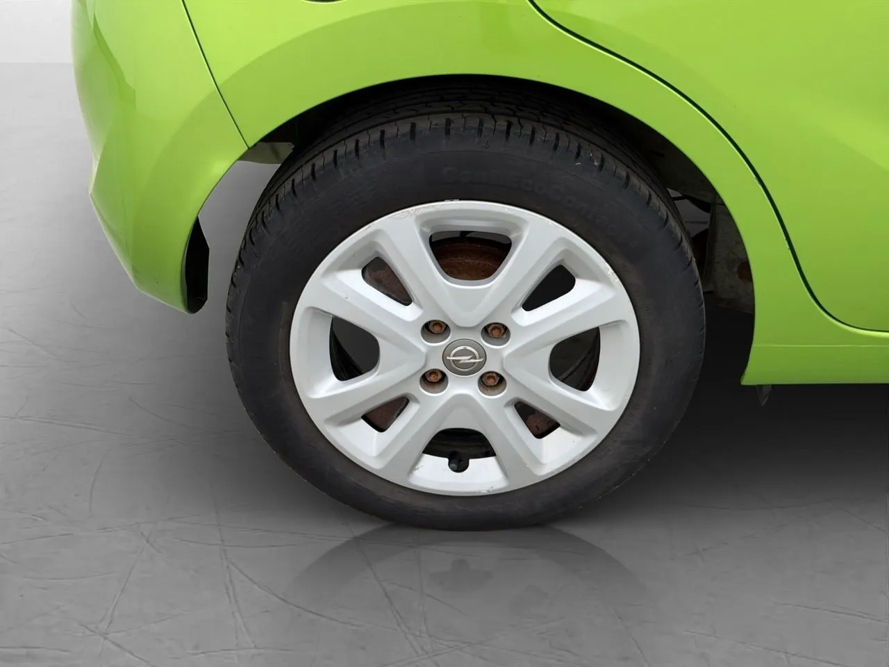 Vehicle image 20