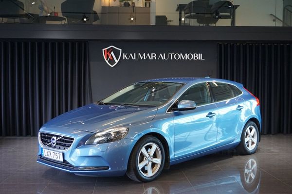Volvo V40 T3 Your Momentum 150hk 10.600 Mil / En ägare - 2015