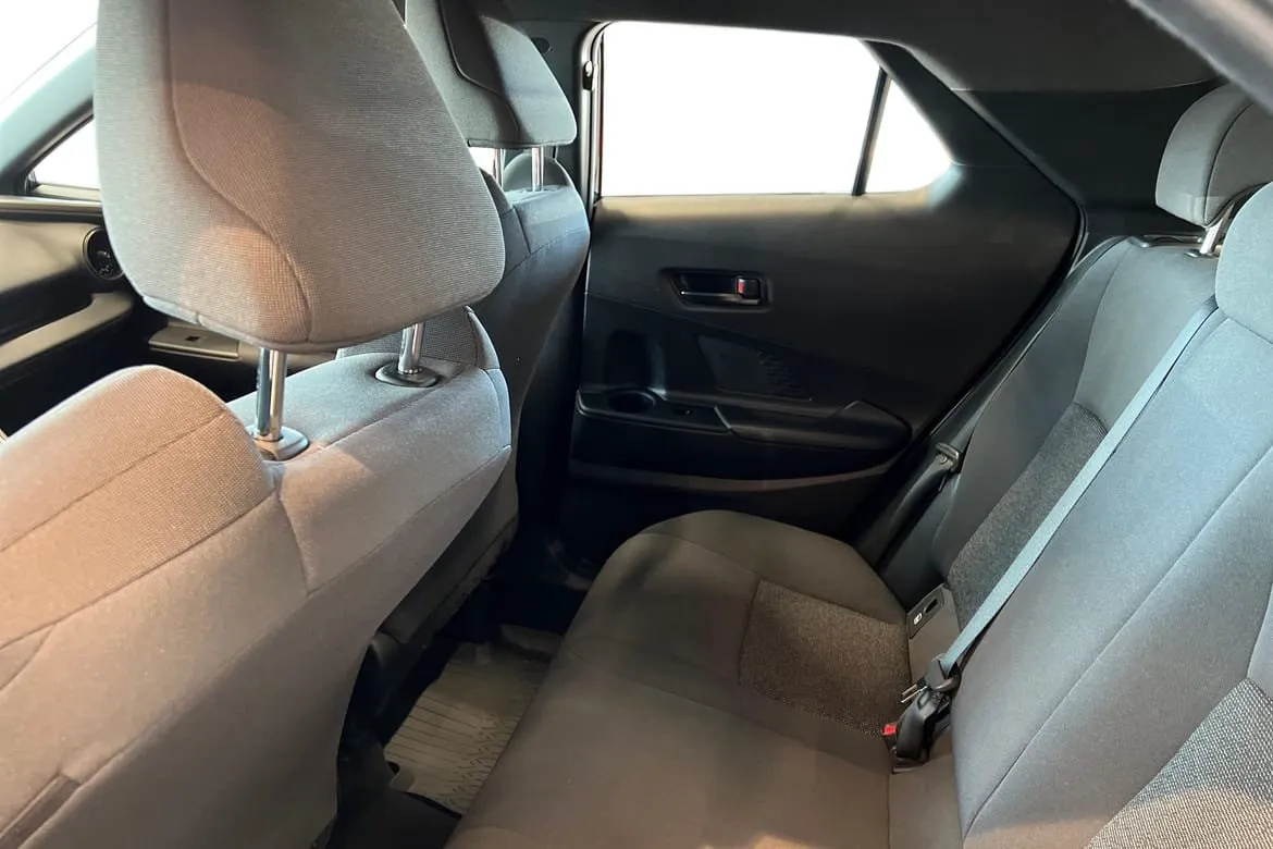 Vehicle image 11
