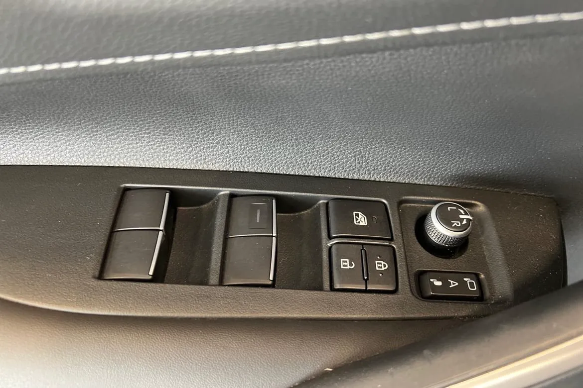 Vehicle image 22
