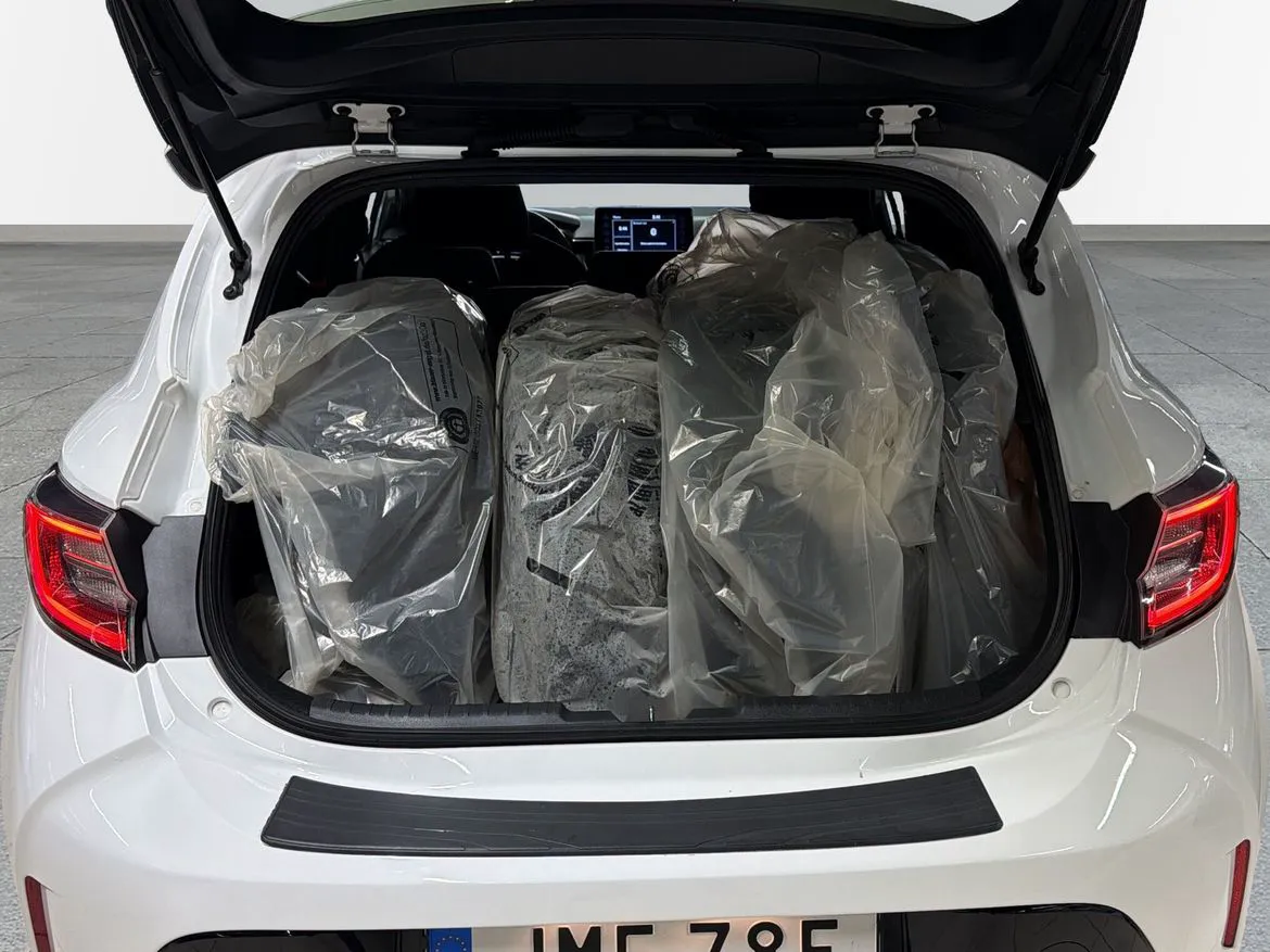Vehicle image 9