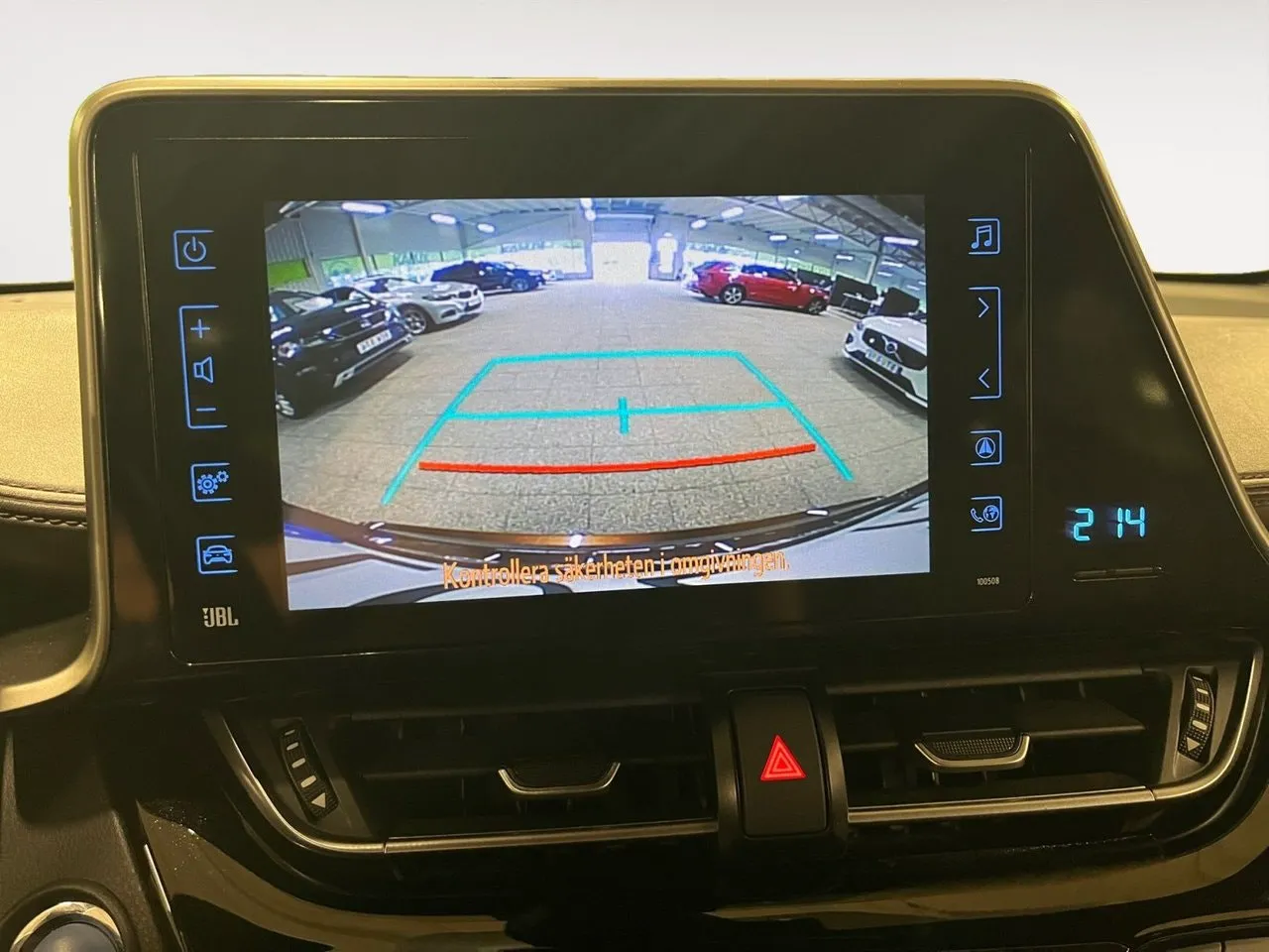 Vehicle image 17