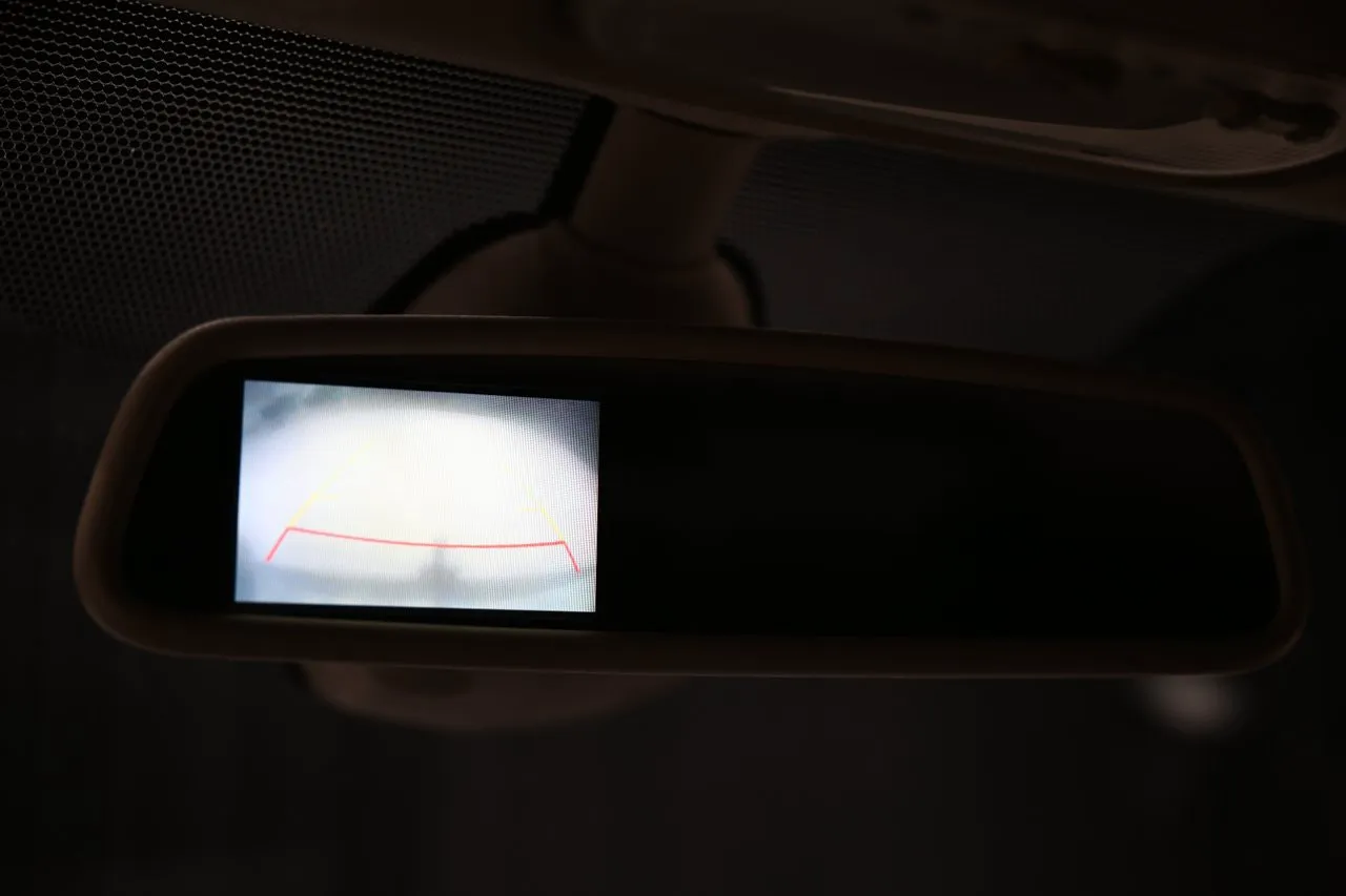 Vehicle image 22