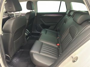 Skoda Superb bild 16