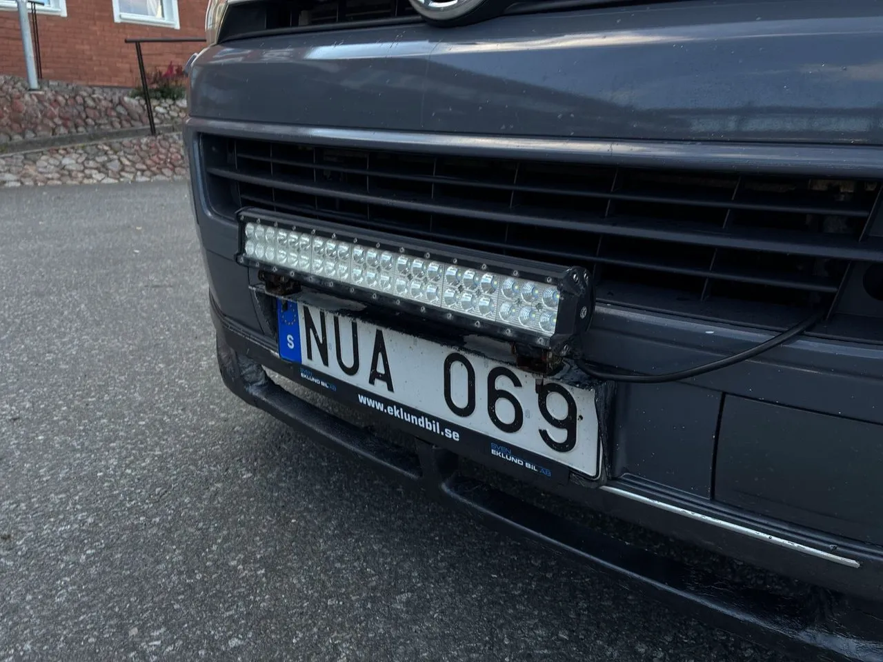 Vehicle image 18