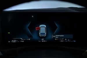 BMW 330 bild 8