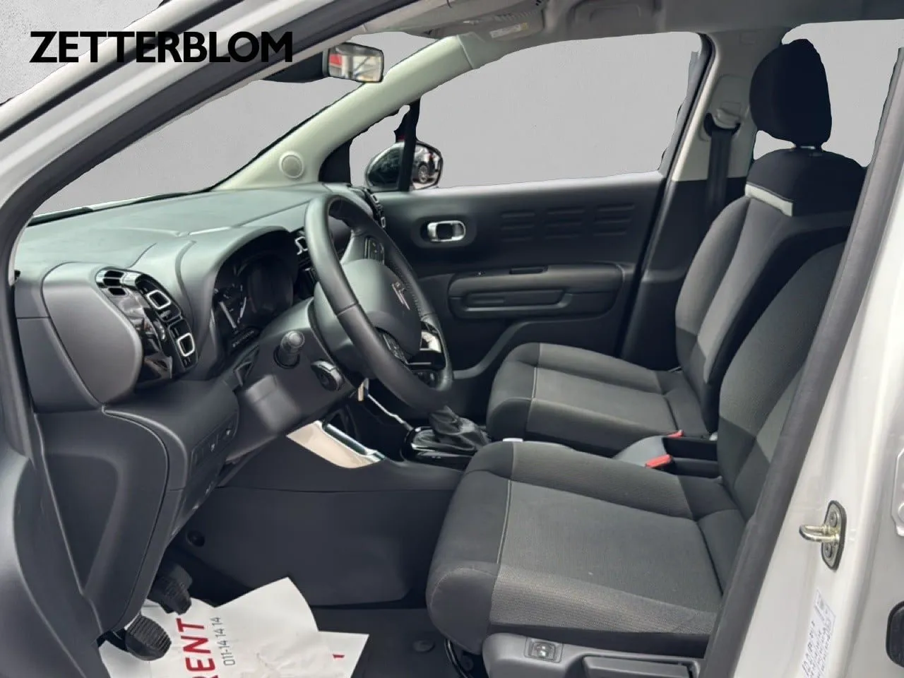 Vehicle image 6