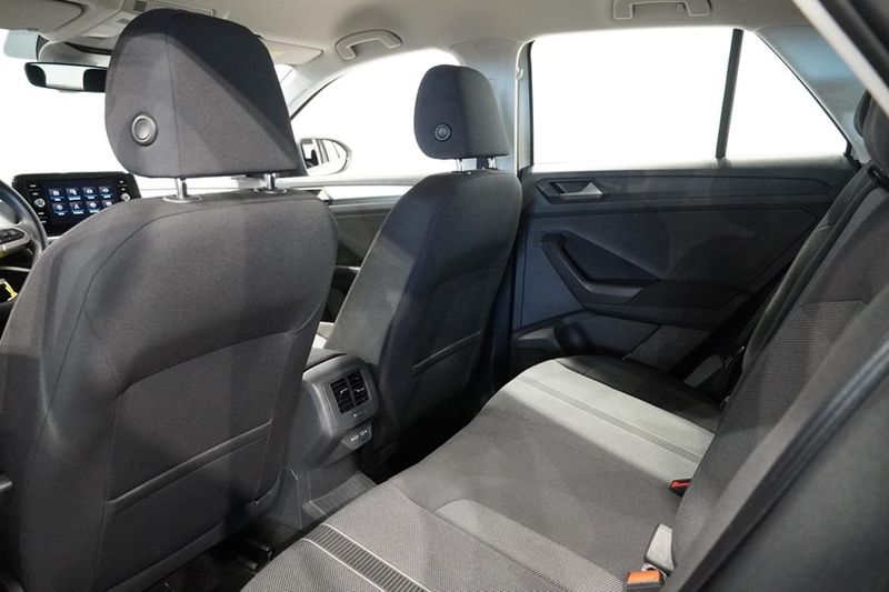 Volkswagen T-Roc bild 7