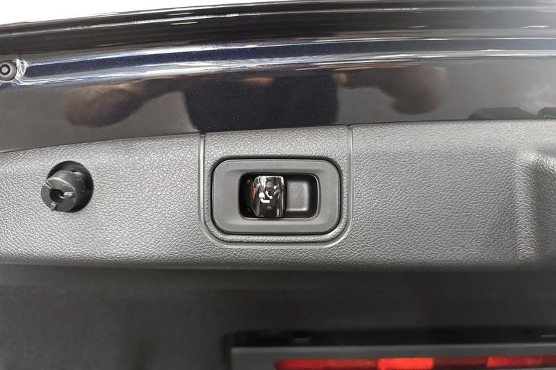 Mercedes E300 bild 22