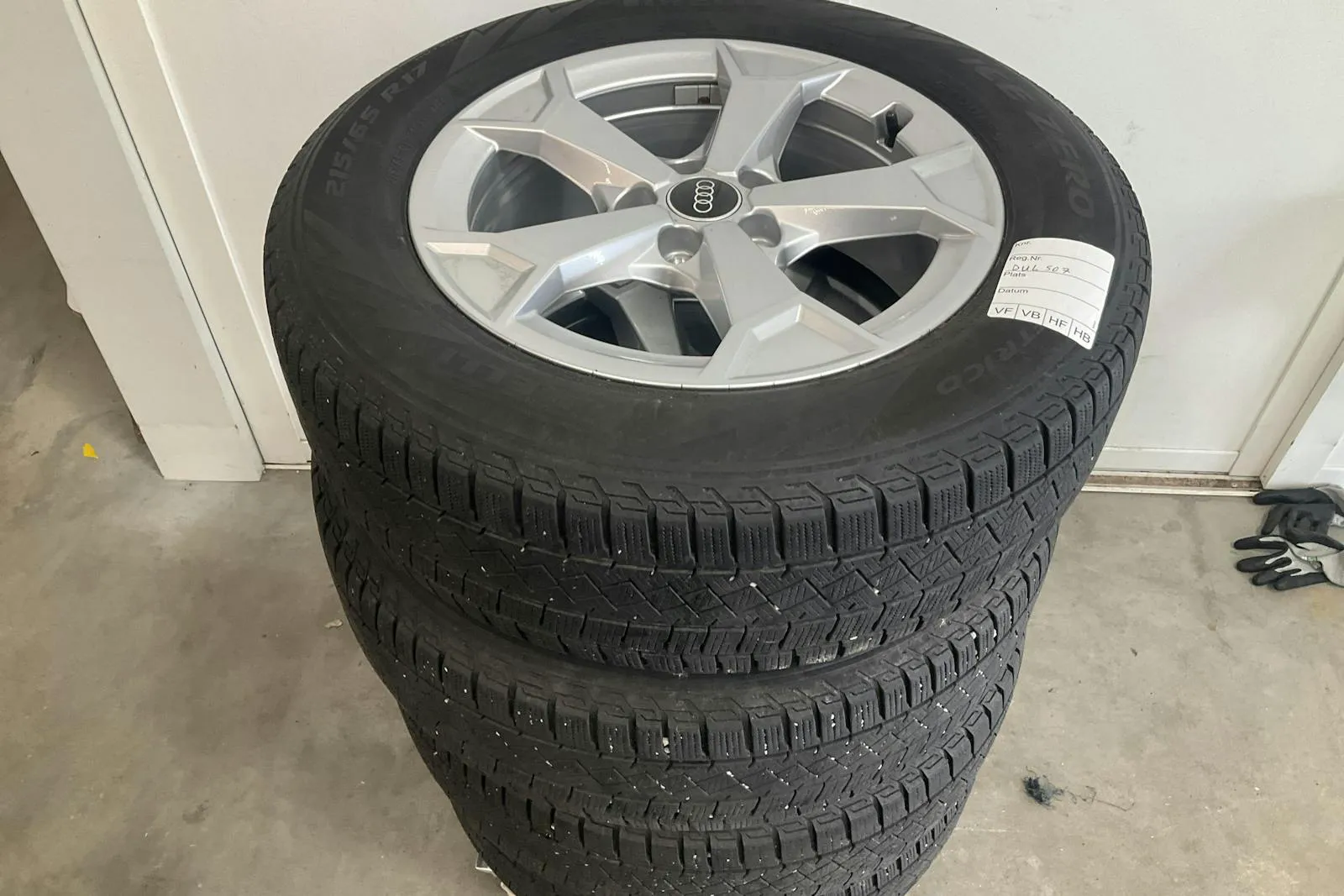 Vehicle image 11