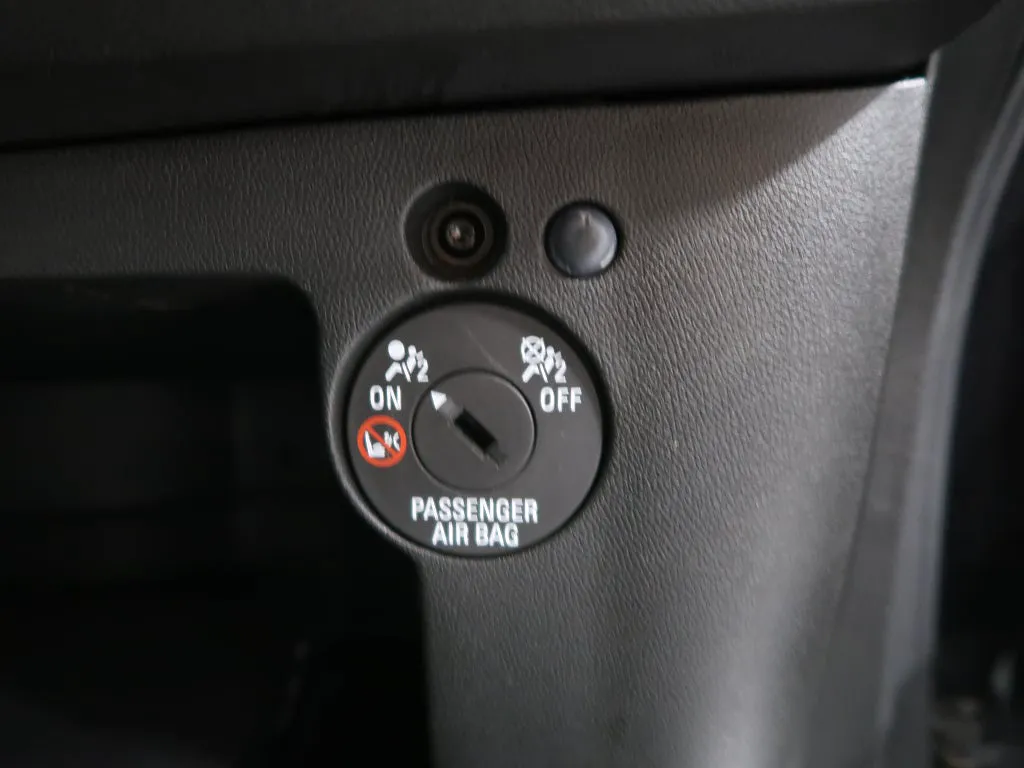 Vehicle image 28