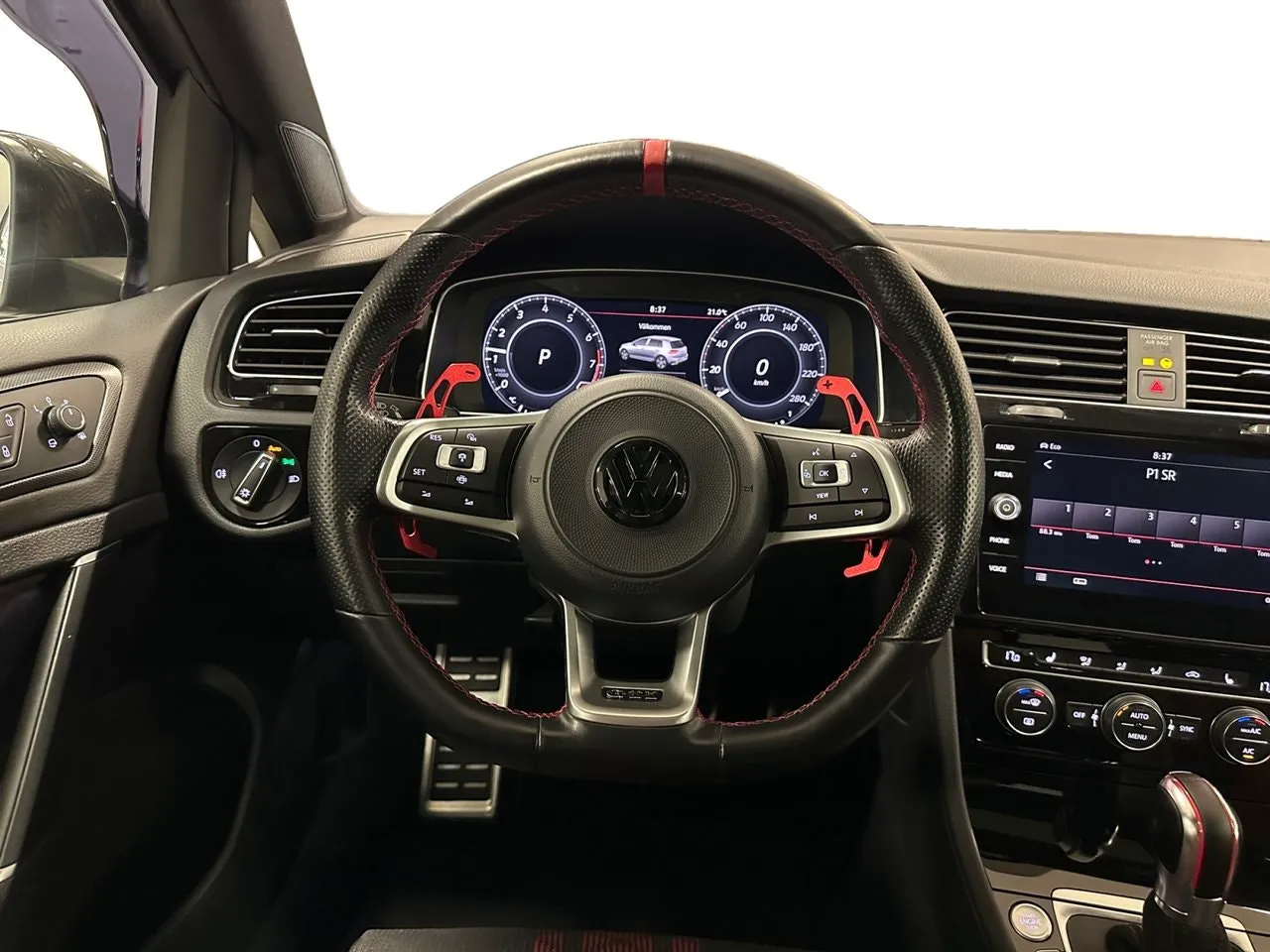 Vehicle image 14