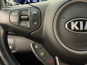 Kia Carens bild 17