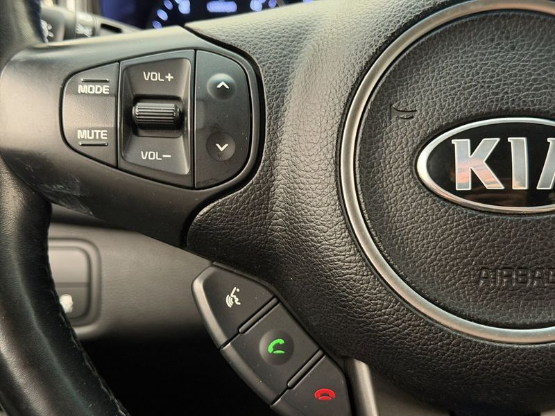 Kia Carens bild 17