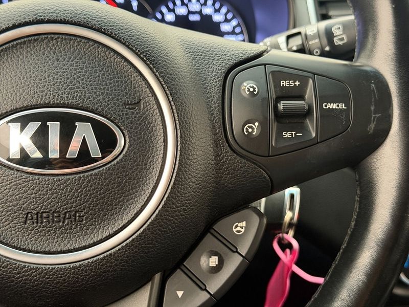 Kia Carens bild 19