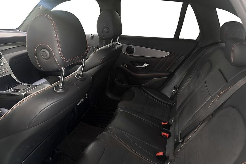 Mercedes GLC300 bild 10