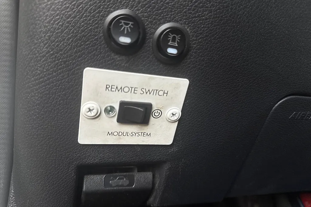 Vehicle image 28