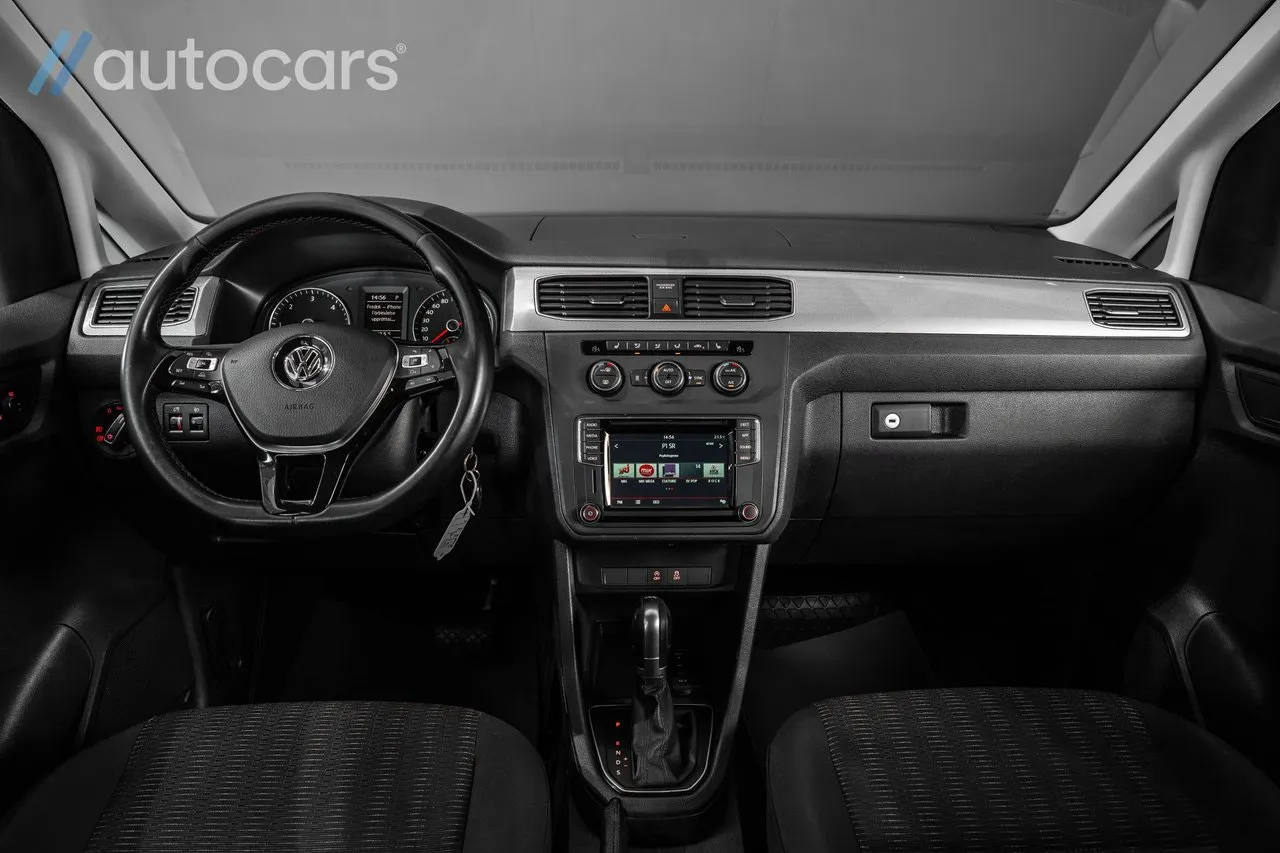 Vehicle image 16