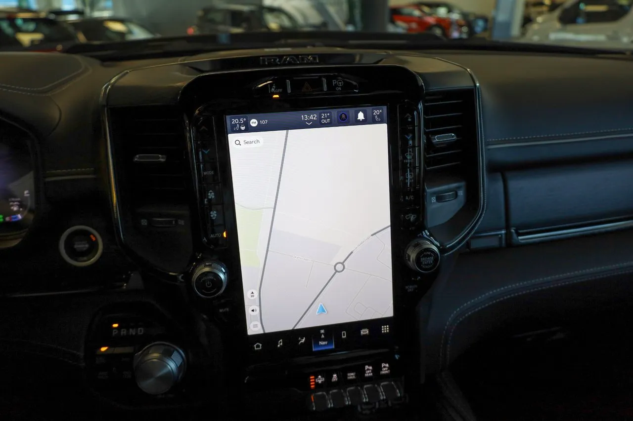 Vehicle image 21