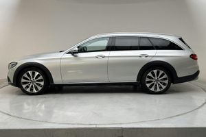 Mercedes E220 bild 2