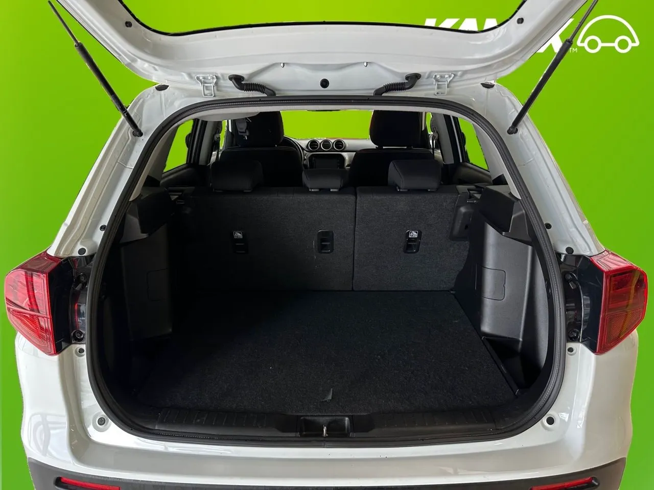 Vehicle image 16