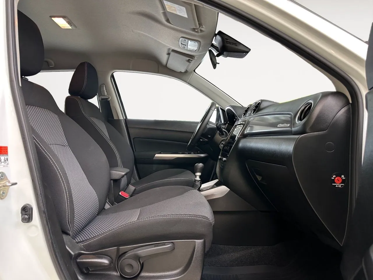 Vehicle image 15