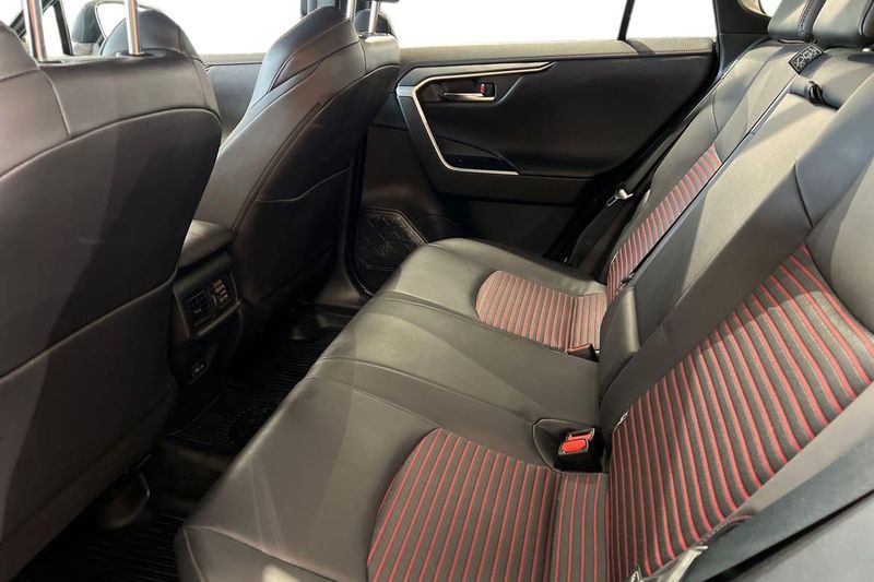 Toyota RAV4 bild 13