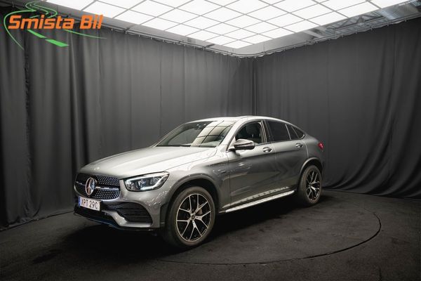 Mercedes GLC300 e Coupé 4M AMG PANO DESIGNO BUR DRAG 360° HUD MOMS - 2021