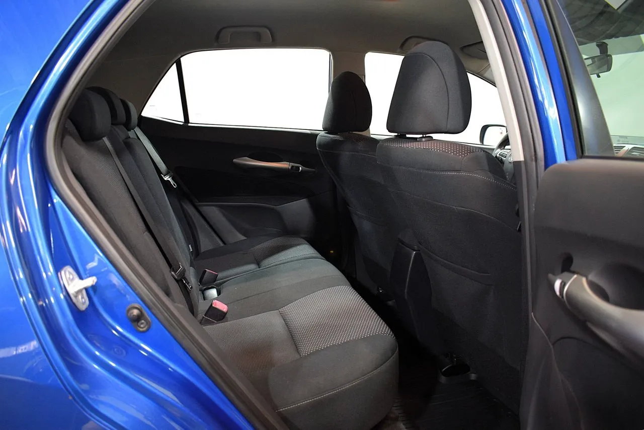 Vehicle image 18