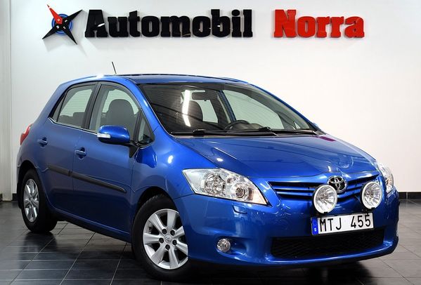 Toyota Auris 5-dörrar 1.4 D-4D Plus Nyservad Nybesiktigad - 2012