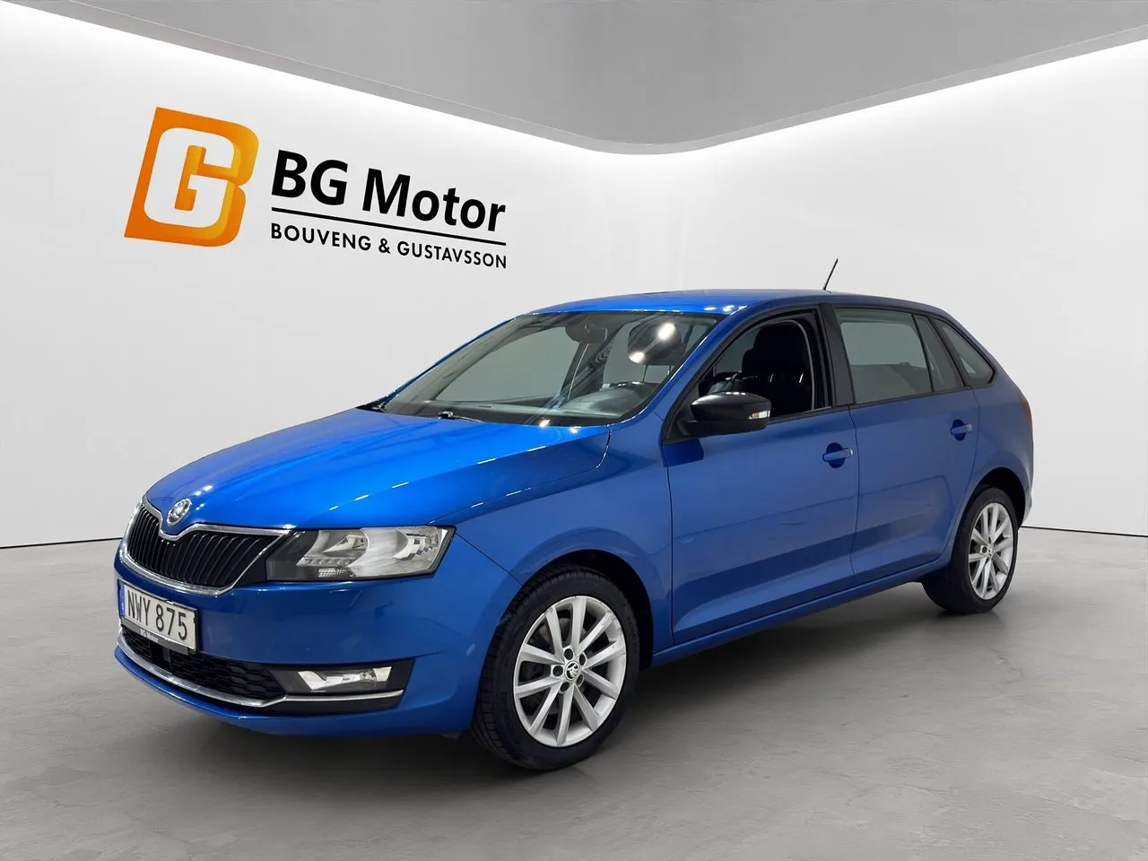 Vehicle image 7